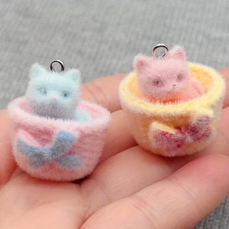 Resin Art Diy Kit - 4 Stück 3D-Plüsch-Katzenanhänger aus Kunstharz, DIY-Schmuckherstellung,